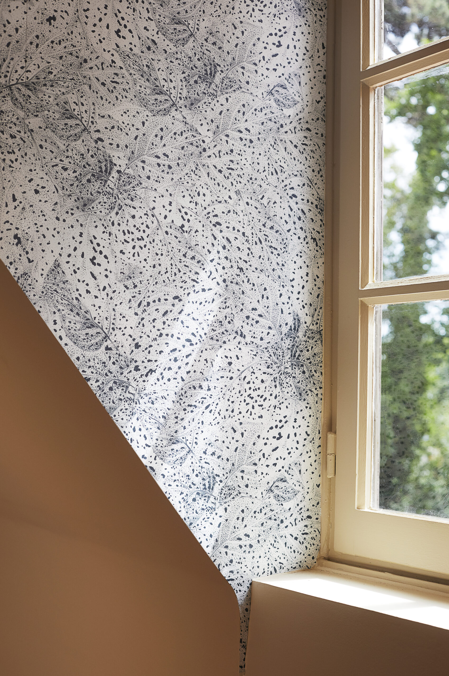 DOTS WALLPAPER - Image 2